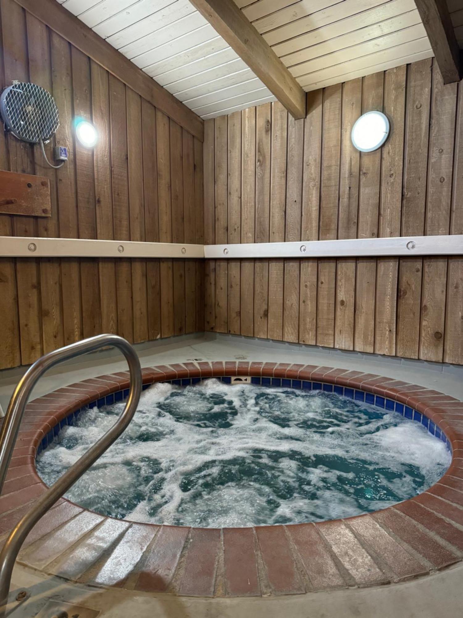 Nampa Inn & Suites Eksteriør bilde
